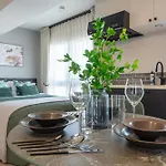 NC Square all suite residence
